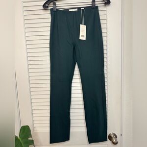 Vince - Green Capris Structured Pants